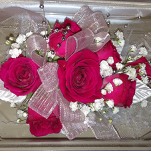 8 Red Roses Baby's Breath Corsage