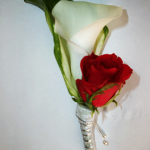 Red Rose Lilly Boutonniere